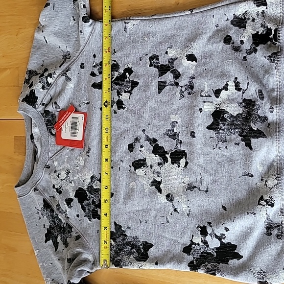 The North Face Women's French Terry Crew Neck Sweatshirt - Picture 3 of 6
